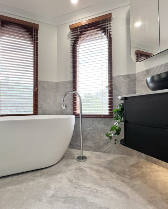 Addison St, South Perth Ensuite & WIR